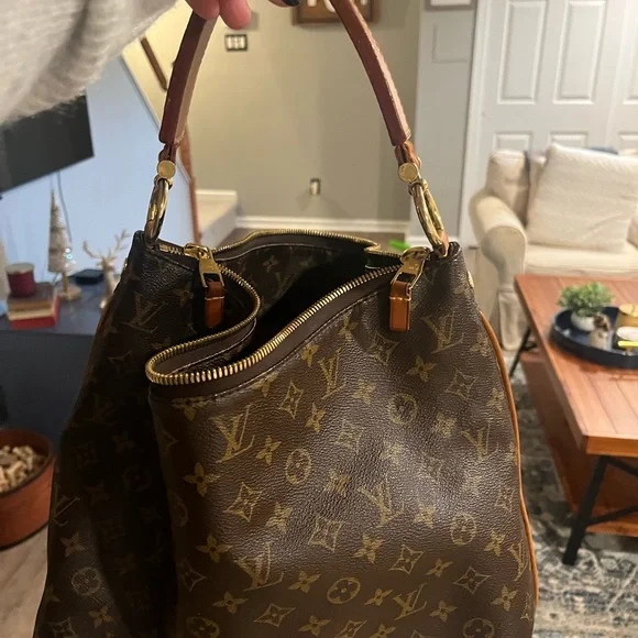 Louis Vuitton SULLY Monogram PM - Picture 13 of 15